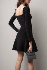 Mini-robes à diamants pour col en V et manches longues
